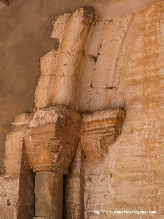 CAPITELES Y ARQUIVOLTAS
